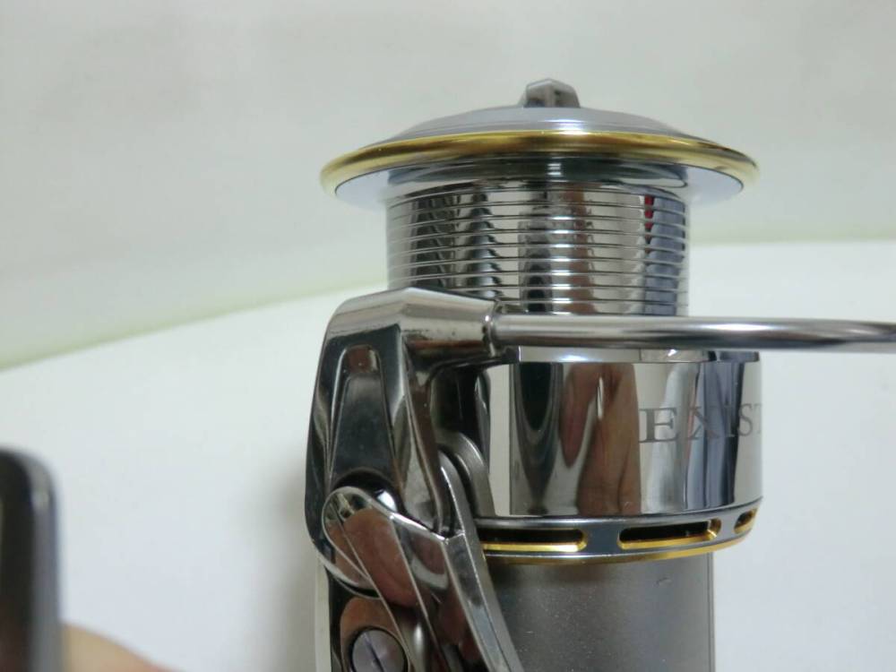 ★1円スタート!!! ★最落なし!!! ★希少!!! ★中古極上品!!! ★ダイワ 05 イグジスト 3000 本体のみ（ハンドルなし）