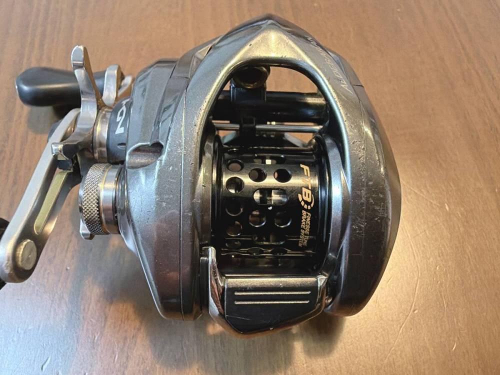 シマノ 16アルデバランBFS XG LH ALDEBARAN ベイトリール 中古品 ブラックバス ベイトフィネス