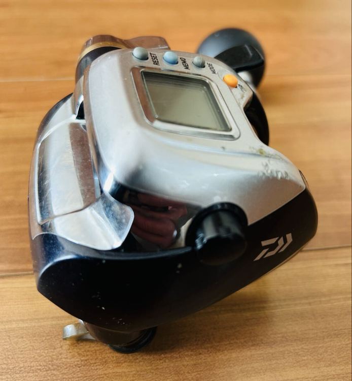 ダイワ 16レオブリッツ S400 通電、自動巻き上げ可 青物、真鯛、タチウオ、コマセ等に。DAIWA LEOBRITZ S400 日本製電動リール