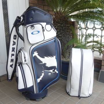 ★ オークリー OAKLEY 9127528 6分割 ホワイト / ネイビーブルー キャディバッグ 10.0型 ！ ★