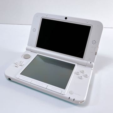 135【中古】Nintendo 3DS LL 本体 SPR-001 ミント&times;ホワイト ニンテンドー 3DSLL タッチペンなし 任天堂 通電確認 初期化済み 現状品