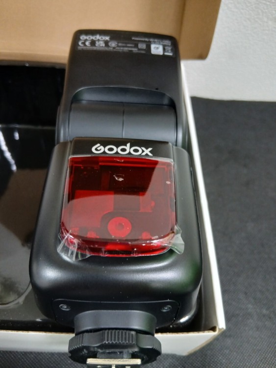 中古 Godox Ving V860IIC ストロボ リチウム電池 電池充電器 マイクロベースシート 元箱
