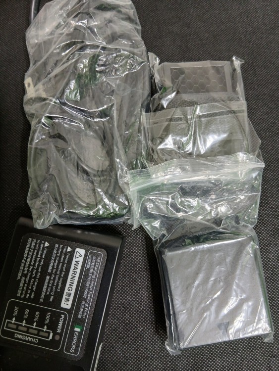 中古 Godox Ving V860IIC ストロボ リチウム電池 電池充電器 マイクロベースシート 元箱