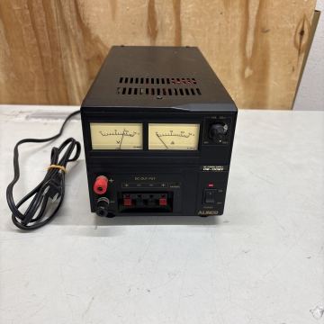 ALINCO DM-130MV 直流安定化電源 DC POWER SUPPLY アルインコ アマチュア無線 通電確認のみ