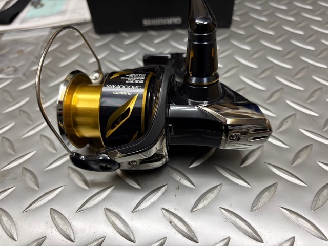 ■シマノ　２０　ステラ　ＳＷ　４０００ＨＧ　中古美品■