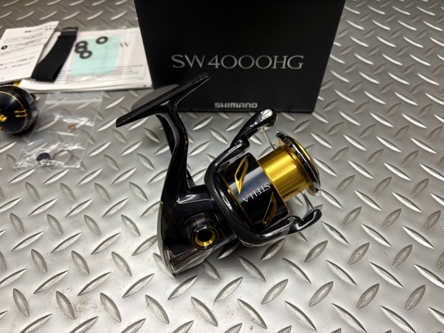 ■シマノ　２０　ステラ　ＳＷ　４０００ＨＧ　中古美品■