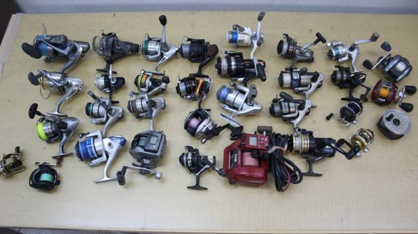 Daiwa/SHIMANO/RYOBI/CORONET/他 リール 32個まとめ ダイワ/シマノ/リョービ/オリムピック/他 ジャンク 管89233