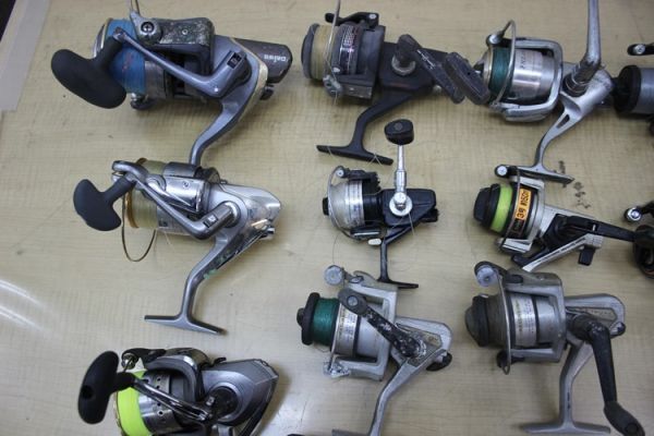 Daiwa/SHIMANO/RYOBI/CORONET/他 リール 32個まとめ ダイワ/シマノ/リョービ/オリムピック/他 ジャンク 管89233