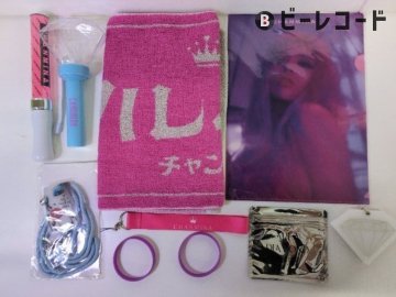 ちゃんみな「箱売り アーティストグッズまとめ 31点セット」