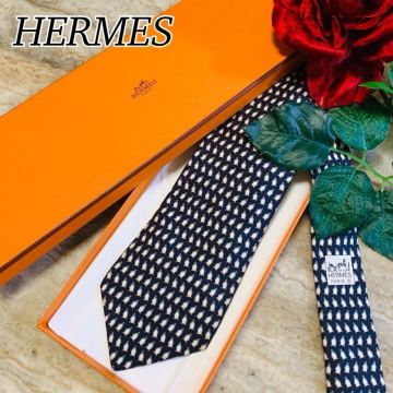 N664 HERMES エルメス 正規品 総柄 ペンギン柄 アニマル柄 シルク フランス製 高級 上品 フォーマル ネクタイ メンズ 1円スタート 送料込