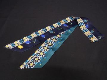 1円 ■美品■ HERMES エルメス PARURES DES MAHARAJAS【マハラジャの装身具】 ツイリー シルク リボンスカーフ ネイビー系 HA5134
