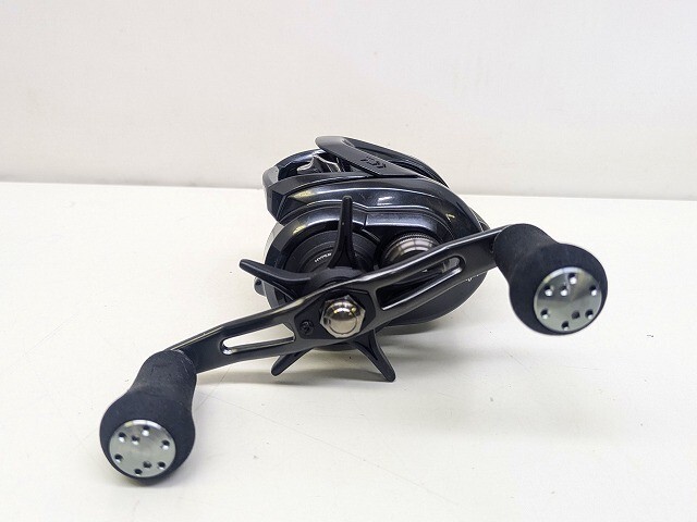 W2204-S3-19619 Daiwa ダイワ TATULA タトゥーラ TW 400XH L ベイトリール リール 釣り具 箱あり 現状品2