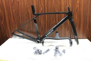 □□□TREK トレック MADONE SLR GEN8 カーボンフレーム サイズS 2025年 超美品