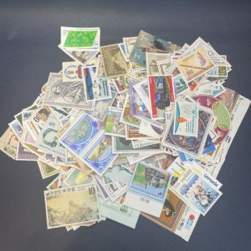 〇海外切手（一部消印付き）　ブータン・カナダ・ニュージーランドなど　バラ/ブロック切手約500枚おまとめセット〇om162
