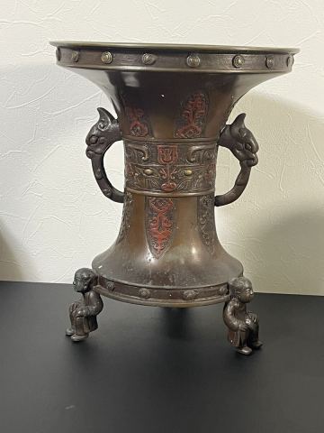 古銅花瓶 三足童子足 獣耳双耳 在銘 古美術 重量約3.2kg