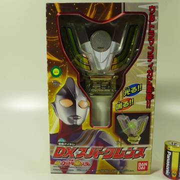 希少！！ 未開封 変身アイテム ★DXスパークレンス★ ウルトラマンティガに変身！！ 超ウルトラ８兄弟