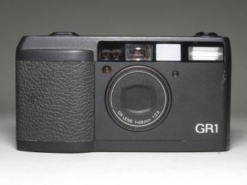 1円～スタート 良品！RICOH/リコー カメラ GR１ ケース付 現状品 コンパクト フィルムカメラ レトロカメラ lot:42334