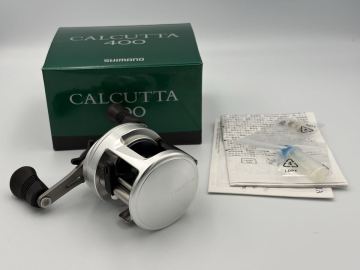 シマノ カルカッタ400 美品 回転良好 クラッチOK 箱付