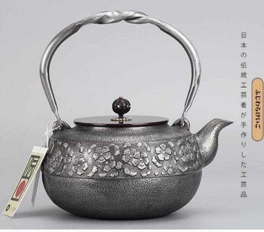★新品★砂鉄製 鉄瓶 大容量鉄壺 コーティングなし 手作り鉄 やかんを沸かす お茶の道具 1500ML