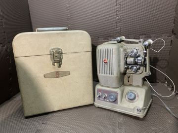 ELMO エルモ E-80 映写機 8mm PROJECTOR プロジェクター 箱付き 通電確認済み 昭和 レトロ 現状品