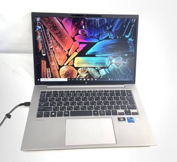 K8051837 HP ZBook Firefly 14 inch G9 1点(CPU i7-1255U/メモリ 32GB DDR5/SSD 512GB)【通電OK、AC付き】