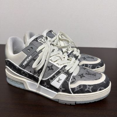 【美品】LOUIS VUITTON ルイヴィトン 現行品 LVトレイナー モノグラム スニーカー size 6 グリ メンズ