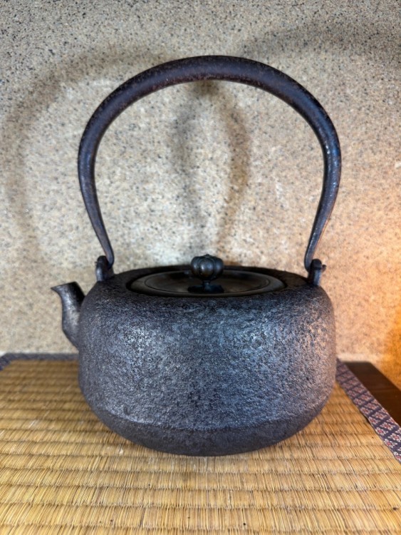 龍文堂　龍文堂造　安之介　花押　岩肌　明?治時代?　鉄瓶 　煎茶道具