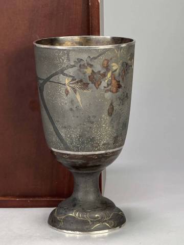 U11SS　日本美術　銀製　象嵌花卉文高足杯　銀杯　時代物　古物　明治金工　希少品　