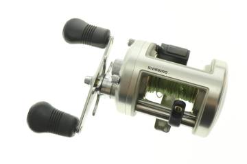 VMPD8-418-24 SHIMANO シマノ ベイトリール リール CALCUTTA 400 カルカッタ フィッシング フィッシングリール 釣り具 釣具 中古
