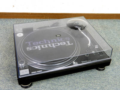 Technics ◆ テクニクス レコードプレーヤー　　SL-1200MK3　　状態良好 ◆ MM型カートリッジ SHURE M44G 付き　動作音出し確認済み