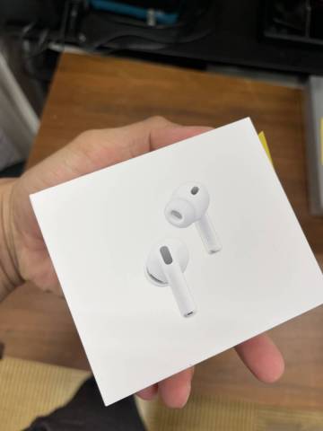 54713-600　新品未使用未開封　Apple◆イヤホン AirPods Pro 3 MFHP4J/A　送料600円～