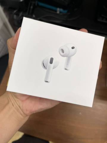 54529-600　新品未使用未開封　Apple◆イヤホン AirPods Pro 3 MFHP4J/A　送料600円～