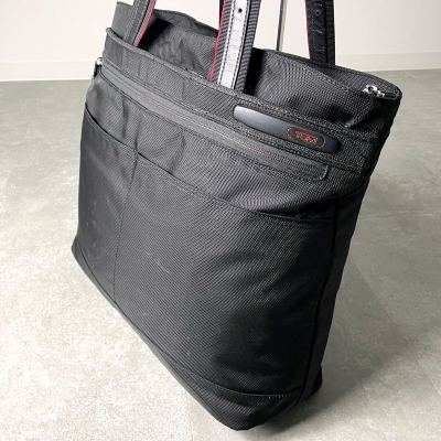 入手困難/定価10万◎ TUMI トゥミ トートバッグ キャンバス　ビジネス　A4収納 肩掛け A4/PC可　メンズ　ブラック