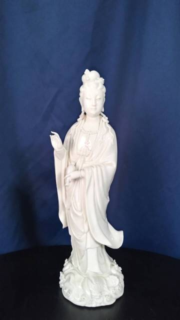 聖観音菩薩立像 仏教美術 白磁 約28.5センチ ノーダメージの品です 