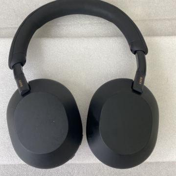 【動作確認済み】 SONY ワイヤレスヘッドホン ブラック WH-1000XM5 YY2945