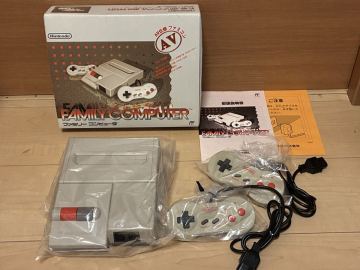 ★美品　動作良好　Nintendo 任天堂 FAMILY COMPUTER FC ファミリーコンピュータ ニューファミコン 本体 HVC-101 箱・説明書付き★