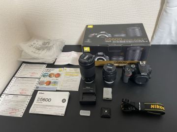 80【1円〜 売り切り】 ニコン Nikon D5600 ダブルズームキット デジタル 一眼レフカメラ レンズ2個 VR 18-55mm 70-300mm 動作未確認 現状品