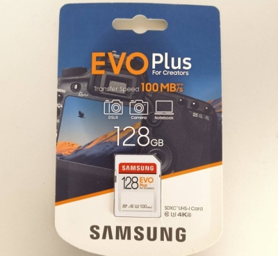 新品未開封 128GB SDカード SDXC EVO Plus Samsung サムスン 100MB/s