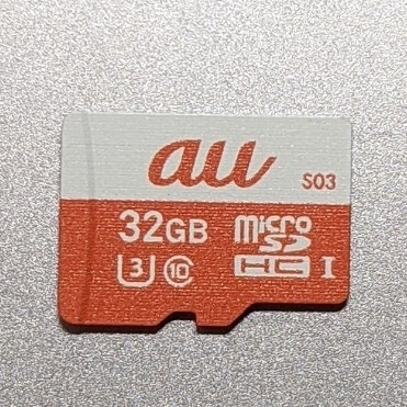 32GB microSDカード au 動作確認済み