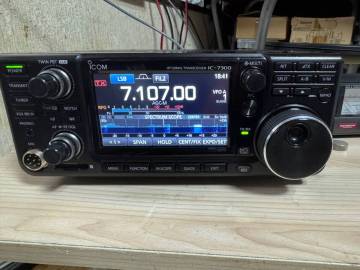 IC7300 100W機　　中古品です。