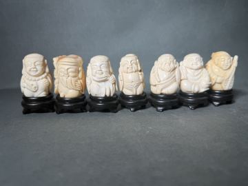 鯨歯 抹香鯨 七福神 置物 縁起物 仏像 弁財天 福禄寿 寿老人 開運 台付き　重さ266g