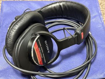 【ジャンク】SONYヘッドホン MDR-CD900ST