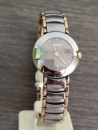 稼働品 RADO DIASTAR レディース腕時計 黒色文字盤 オリジナルバンド 