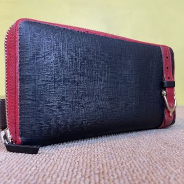 一円　美品 グッチ GUCCI マーモント シェリーライン　ラウンドファスナー ロングウォレット 長財布 ブラック 財布 レザー　レッド