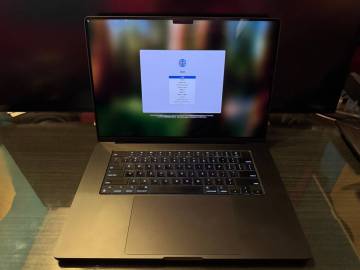 超美品！MacBook Pro M3 Max 128GB 8TB 16インチ USキー スペースブラック 