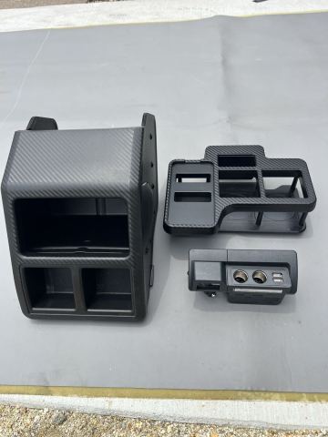 引き取り限定です　 ハイエース カーメイト ゴミ箱、純正ホーン、純正グリップ等
