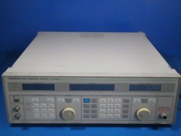 Anritsu MG3602A SIGNAL GENERATOR 0.1-2080MHz