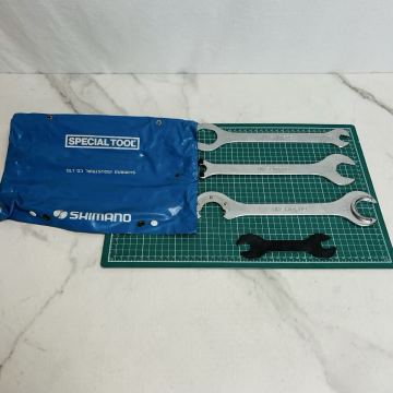 【希少】SHIMANO SPECIAL TOOL シマノ純正　TL-FC30 ヴィンテージ 自転車工具 ケース付ヘッドセット/ペダル/ロックナット スパナセット