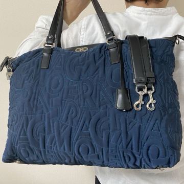 幻の逸品!!ほぼ未使用品●Ferragamo フェラガモ エンボスロゴ ガンチーニ トートバッグ 2way 肩掛け A4収納 大容量 ショルダー メンズ 
