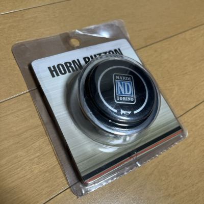 NARDI ナルディ ホーンボタン 新品未使用品momo サイズブラック即日発送